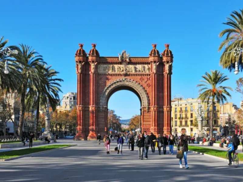 Photo: Barcelona y Montserrat – historia, arquitectura y grandeza de la naturaleza